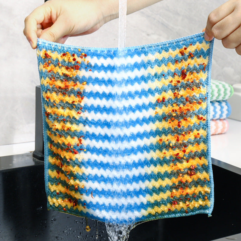 Coral fleece wave-patterned cloth